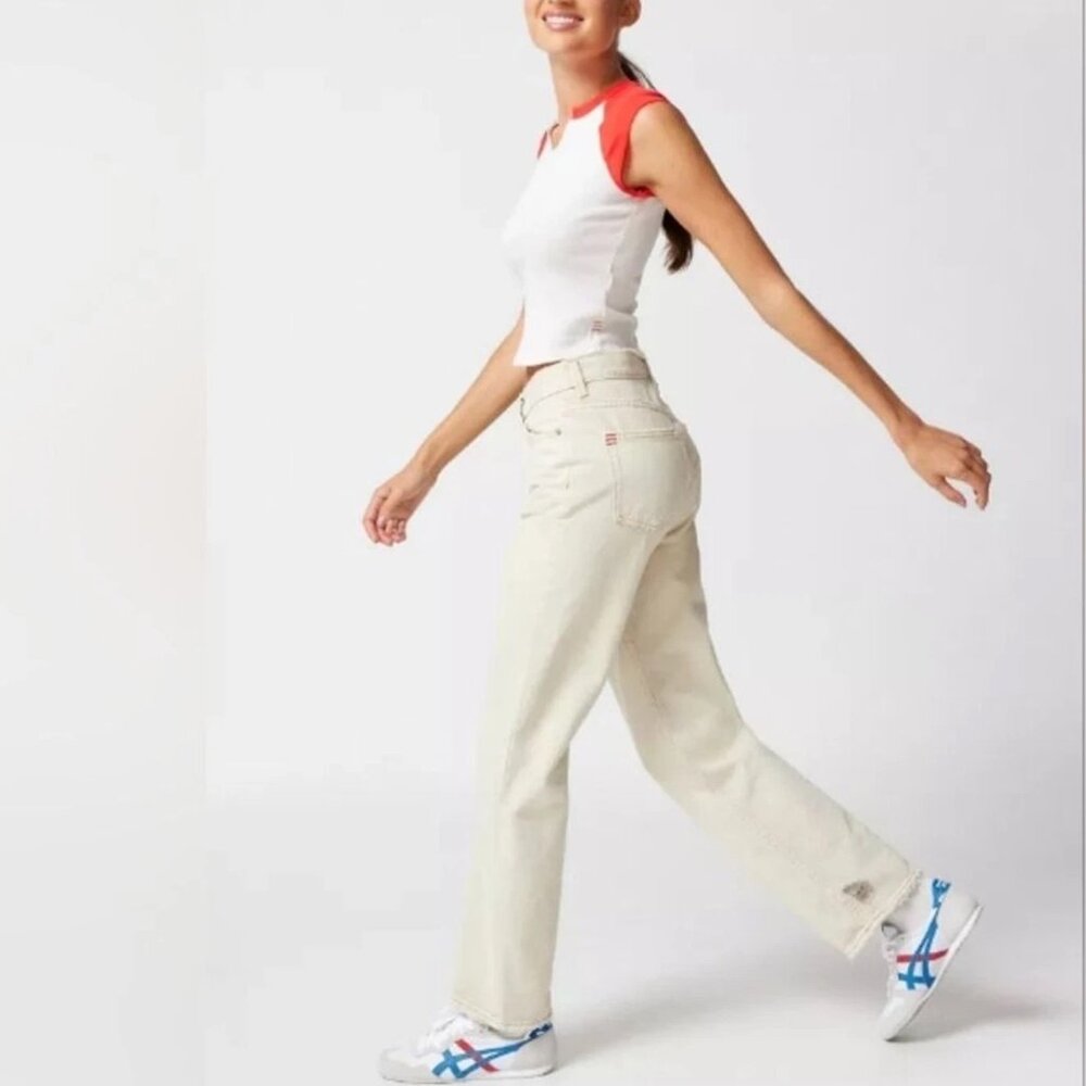 BDG High-Waisted Cowboy Jeans in Cream